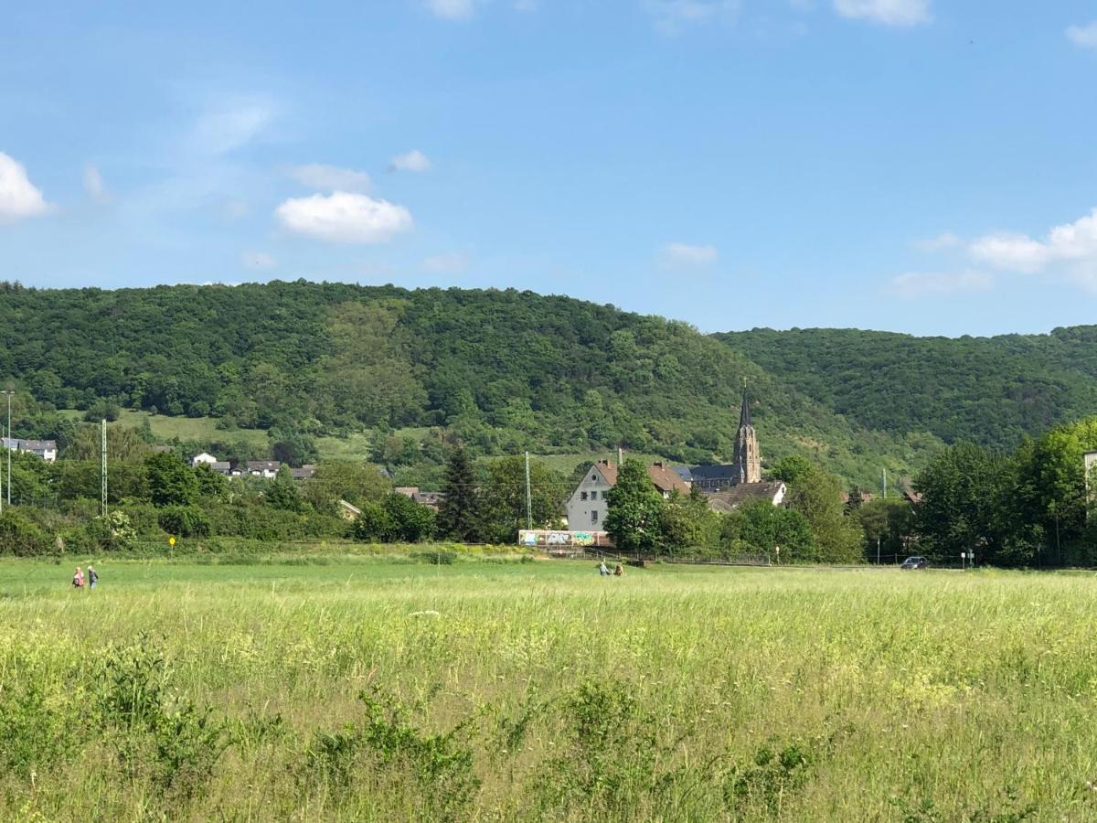 T&T Ferienwohnung Rheinbrohl Esterno foto