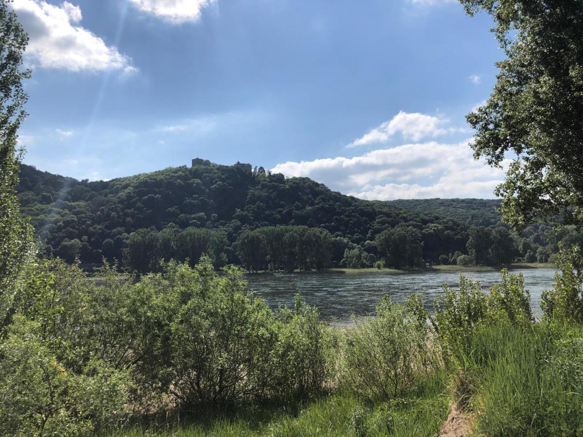 T&T Ferienwohnung Rheinbrohl Esterno foto