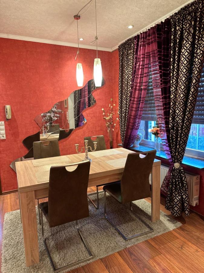 T&T Ferienwohnung Rheinbrohl Esterno foto