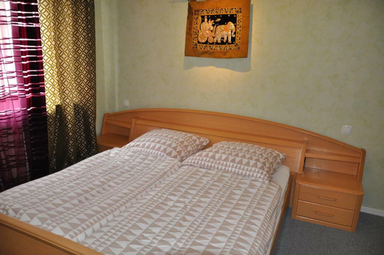 T&T Ferienwohnung Rheinbrohl Esterno foto