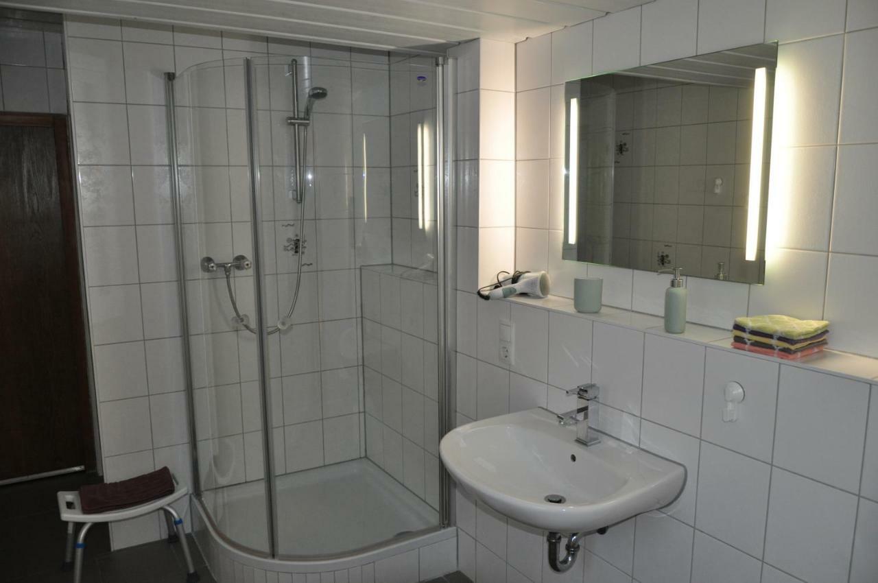 T&T Ferienwohnung Rheinbrohl Esterno foto